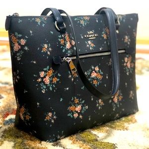 Coach Rose Bouquet Gallery Tote